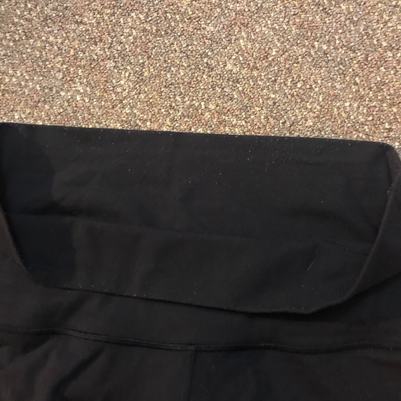 Lululemon black Capri leggings size 8 - Picture 6 of 6